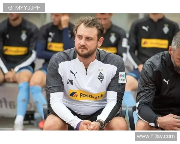 主帅临场换人堪称神来之笔网友齐呼战术大师展现非凡智慧